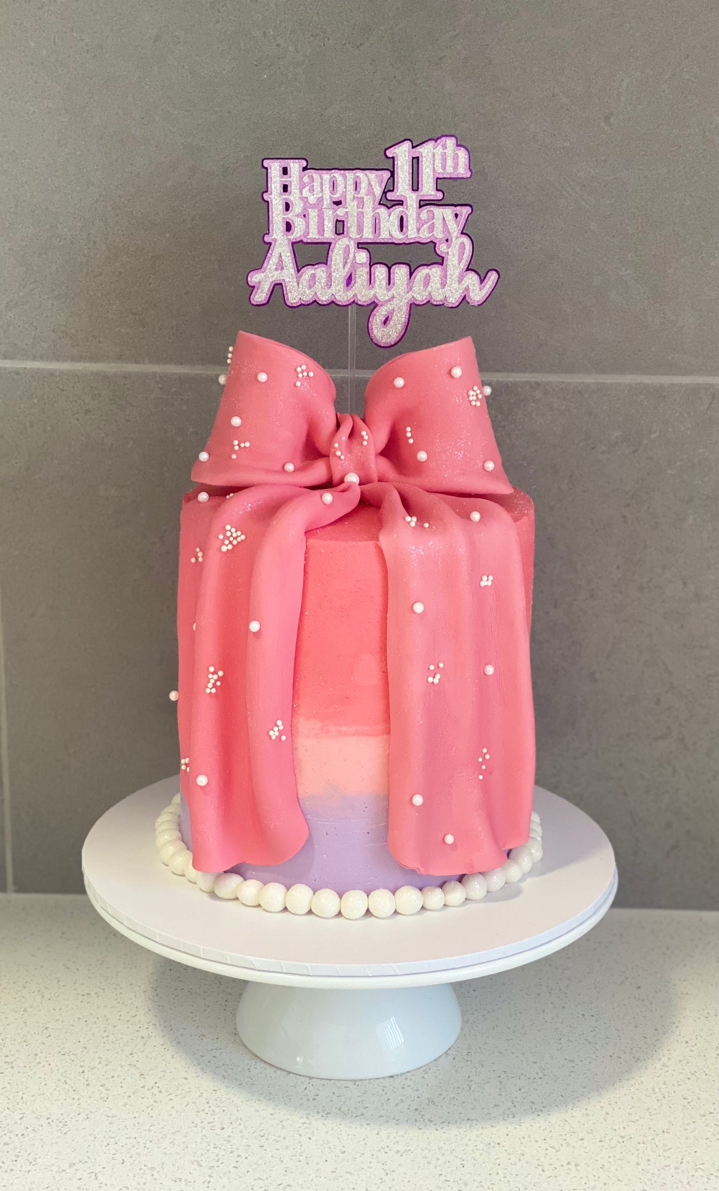 Bow Cake